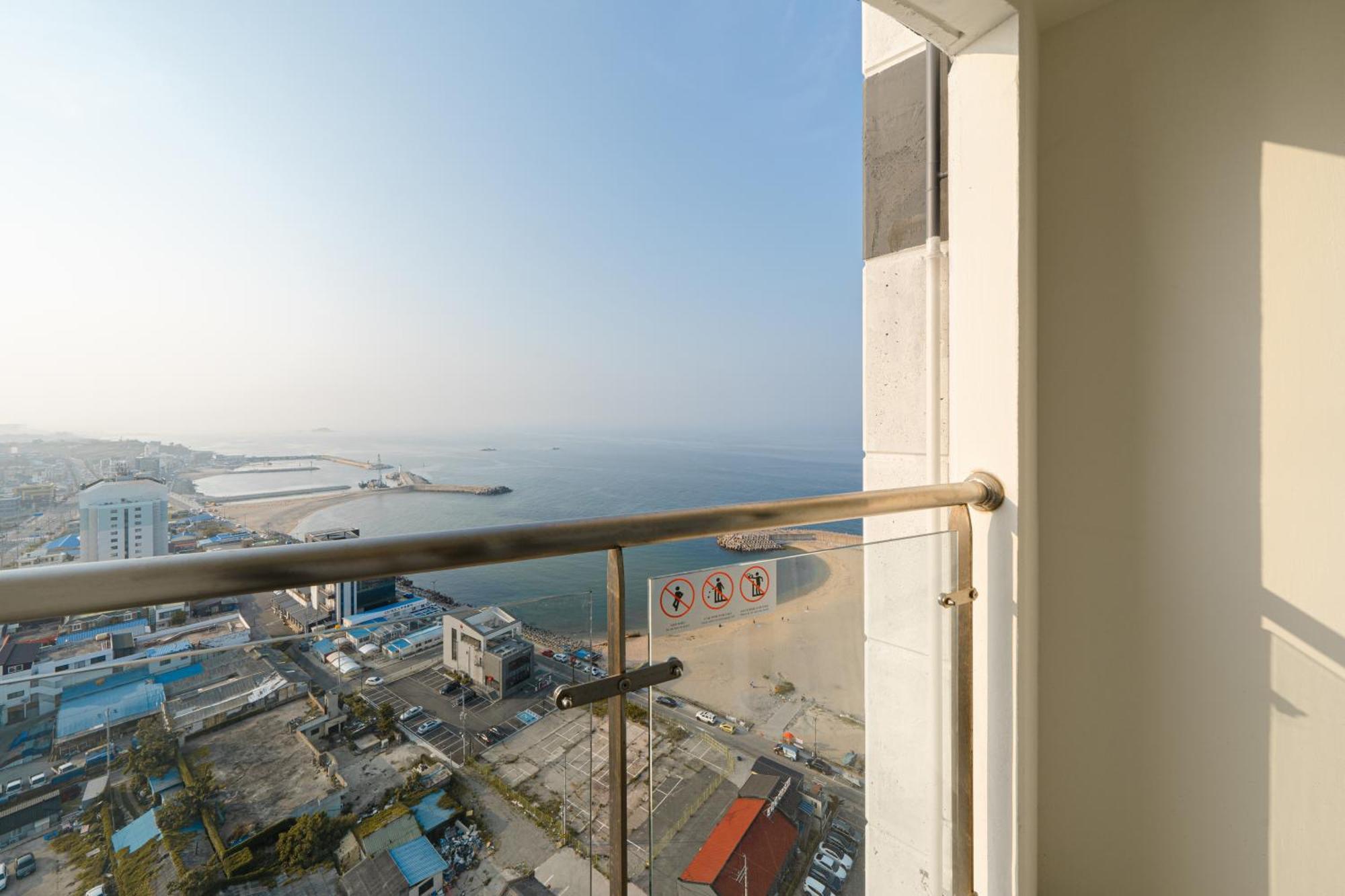 Urbanstay Sokcho Deungdae Beach Exterior photo